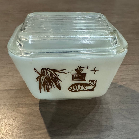 Vintage PYREX Brown Refrigerator EARLY AMERICAN Dish 501-B with Glass Lid