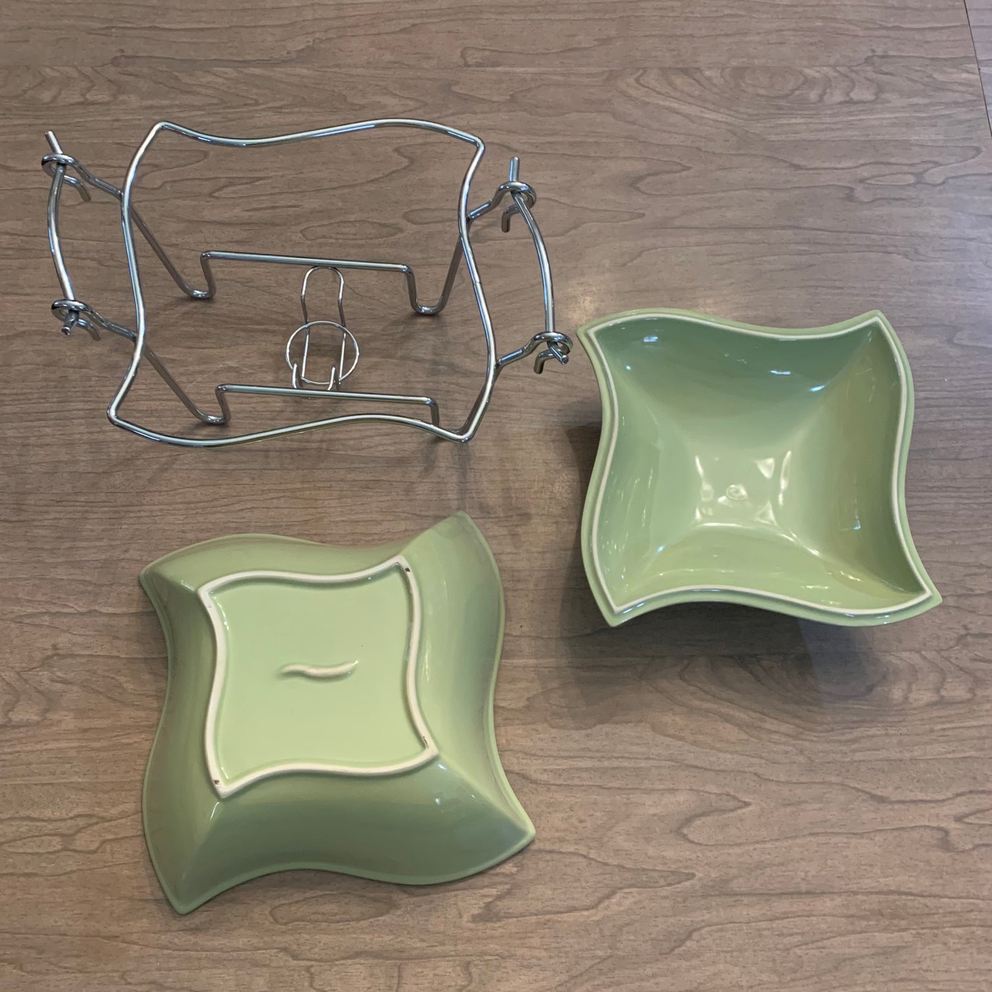 Godinger Porcelain 1 Quart Baker/Chafing Dish with Chrome Warmer Stand