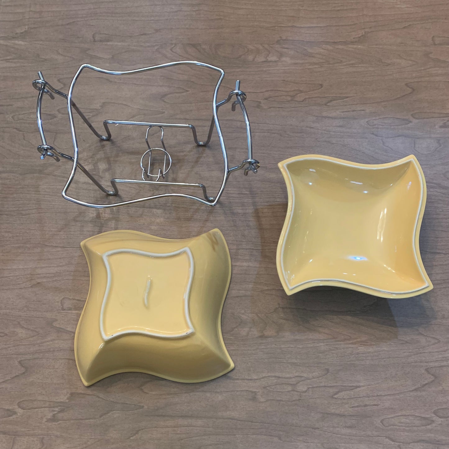 Godinger Porcelain 1 Quart Baker/Chafing Dish with Chrome Warmer Stand