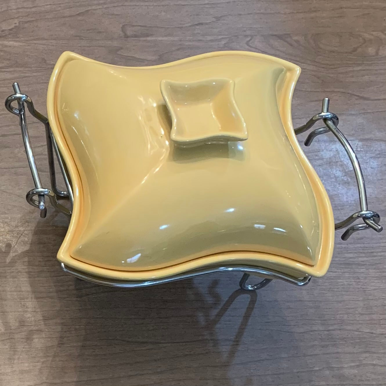 Godinger Porcelain 1 Quart Baker/Chafing Dish with Chrome Warmer Stand