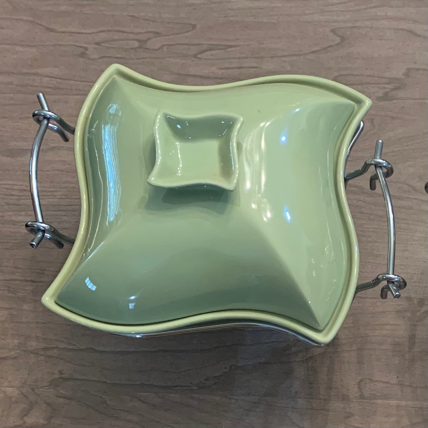 Godinger Porcelain 1 Quart Baker/Chafing Dish with Chrome Warmer Stand